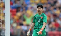 HLV thủ môn tuyển nữ Việt Nam Kim Hồng: &apos;Hy vọng vào phản xạ của thủ môn Kim Thanh&apos; 