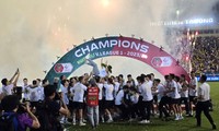  Đại thắng Khánh Hòa 5-1, Thép Xanh Nam Định lên ngôi vô địch trước 1 vòng đấu