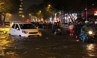 Hình ảnh mưa ngập xảy ra ngày hôm qua (26/9) tại TP Hồ Chí Minh.
