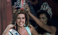 Alicia Machado là Hoa hậu Hoàn vũ năm 1996. Ảnh: AP