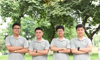 4 chàng trai vàng Olympic Toán và Vật lý đến nhập học tại ĐH Bách Khoa Hà Nội sáng 14/8.