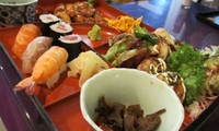 Người Nhật Bản chỉ ăn 70% bữa ăn nếu muốn giảm cân. Ảnh: Boldsky.