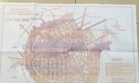 Bản đồ quy hoạch tổng mặt bằng Khu đô thị mới Thủ Thiêm theo tỷ lệ 1/5000 được người dân lưu giữ. 