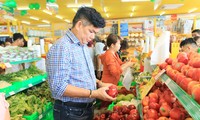 Trái cây nhập khẩu tại Bách hóa Xanh luôn có giá rẻ hơn so với thị trường nhưng vẫn đảm bảo độ tươi ngon.