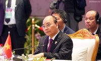Thủ tướng Nguyễn Xuân Phúc dự Hội nghị Cấp cao ASEAN - Trung Quốc. - Ảnh: VGP/Quang Hiếu