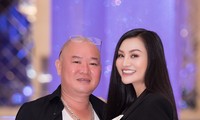 CEO Trần Huyền Nhung tình tứ cùng chồng đi sự kiện