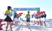 Trên 600 vận động viên tham gia giải Marathon Trung Nam ‘Vượt trùng khơi’ 