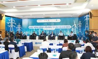 Chi phí đầu vào tăng vọt, EVN cam kết không tăng giá điện trong năm 2022