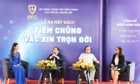 Việt Nam lần đầu có sách về “Tiêm chủng vắc xin trọn đời”