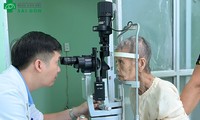 Bệnh viện Mắt Sài Gòn Hà Nội khám và phát thuốc cho gần 1000 người dân tại TP Hà Giang