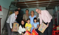 Tân Hiệp Phát trao tặng 30.000 phần quà, mang Tết Trung thu đến với trẻ em khó khăn 