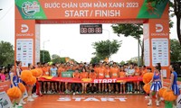 Gần 3000 người chạy marathon để biến ước mơ thành hiện thực 