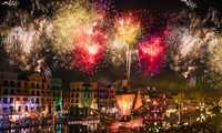 Hàng vạn du khách &apos;cháy hết mình&apos; trong siêu lễ hội âm nhạc đón năm mới tại Grand World
