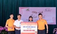 Công ty sữa Wemee Việt Nam trao tặng sữa Weki IQ tới các em nhỏ Nàn Sán, Lào Cai