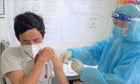 Tỉnh ủy Bình Dương đề nghị huy động lực lượng tăng tốc không để vắc xin tồn kho