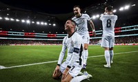 Ronaldo chạm mốc 900 bàn, tạo kỷ lục vô tiền khoáng hậu