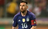 Messi ghi 2 bàn trong trận thắng Peru