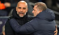 Postecoglou và Pep Guardiola.