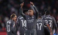 Mbappe ăn mừng bàn thắng.