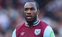 Tiền đạo Michail Antonio.