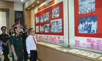 Triển lãm nhiều hình ảnh, tư liệu quý về Chủ tịch Hồ Chí Minh