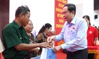 Phó Chủ tịch Thường trực Quốc hội Trần Thanh Mẫn tặng quà &apos;Tết Nhân ái&apos; tại Hậu Giang