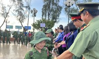 100 chiến sĩ nhí Cần Thơ &apos;nhập ngũ&apos; học kỳ trong quân đội