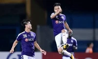 Các cầu thủ Hà Nội FC ăn mừng chiến thắng trong trận bán kết lượt đi liên khu vực AFC CupẢnh: VSI