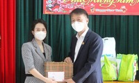 Thanh Hoá: Trao tặng quà Tết cho Trung tâm Bảo trợ số 2