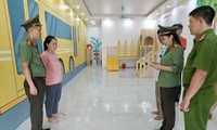 Thủ đoạn bảo lãnh hàng loạt giáo viên ‘bản ngữ’ rởm vào Việt Nam dạy tiếng Anh 