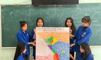 Học sinh xứ Thanh làm bản đồ Việt Nam bằng vật liệu tái chế