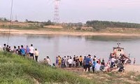 Cứu vợ và con bị đuối nước, Trưởng Phòng Nội vụ ở Quảng Bình tử vong trên sông Gianh 