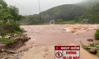 Mưa lớn gây ngập lụt, sạt lở nhiều nơi ở Quảng Bình