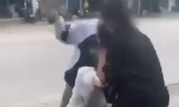 Làm rõ 2 người lạ đánh lớp trưởng dã man trước cổng trường ở Quảng Bình 