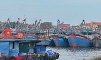Quảng Bình: Hai tàu cá bị chìm trên biển, ba người mất tích 