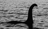Một bức ảnh nổi tiếng về quái vật hồ Loch Ness.
