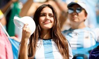 Ngắm dàn CĐV xinh đẹp của Argentina trên khán đài World Cup 2022