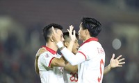 Các cầu thủ ĐT Việt Nam ăn mừng bàn thắng.