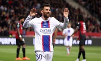 ‘Xé lưới’ Lens, Messi cân bằng kỷ lục ghi bàn của Ronaldo