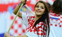 Kiều nữ Croatia &apos;đốn tim&apos; trên khán đài World Cup