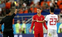 Đánh nguội đối thủ, Ronaldo vẫn thoát thẻ đỏ