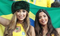 Dàn kiều nữ Brazil gây bão khán đài World Cup 2018