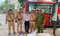 Khởi tố vụ án xe buýt Phương Trang chở thuốc lá lậu 