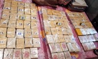 Kiểm tra căn hộ của hai người nước ngoài, phát hiện 184 bánh heroin