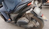 Đuôi xe Yamaha NVX bị bắn bẩn khắc phục thế nào?
