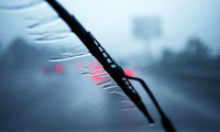 6 cách xử lý nhanh chóng khi kính ô tô bị mờ sương, hấp hơi