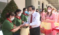 Phó Chủ tịch Quốc hội Trần Thanh Mẫn tặng quà gia đình chính sách tại Kiên Giang