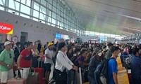 Hàng nghìn khách du lịch mắc kẹt ở Phú Quốc 