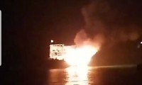 Tàu cá chở 10.000 lít dầu cháy rụi ở Phú Quốc, thiệt hại 14 tỉ đồng
