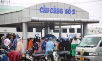 Gió giật cấp 8, sóng cao 2m, tàu, phà đi Phú Quốc tạm ngưng hoạt động